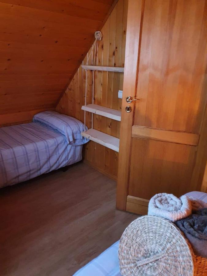 Cabana De Madera Especial Y Acogedora Cardenete Exterior foto