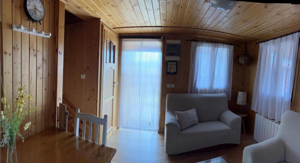 Cabana De Madera Especial Y Acogedora Cardenete Exterior foto