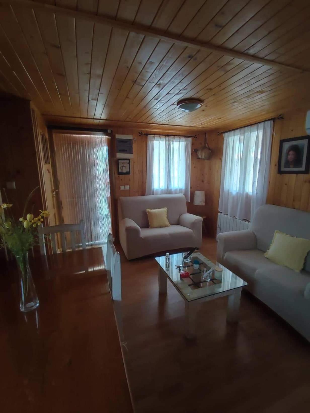 Cabana De Madera Especial Y Acogedora Cardenete Zimmer foto